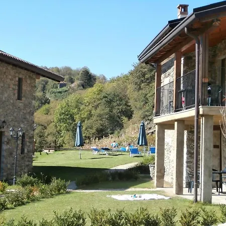 Borgo Erbiola Κατάλυμα σε φάρμα Colico