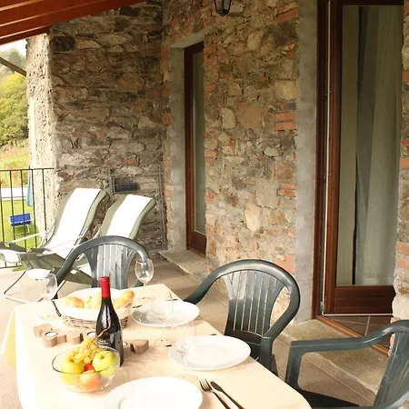 Alloggio per agriturismo Borgo Erbiola Colico