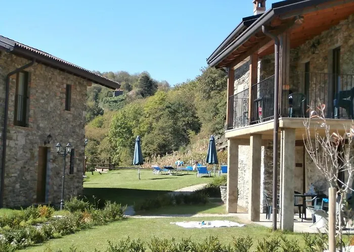 Borgo Erbiola Κατάλυμα σε φάρμα Colico
